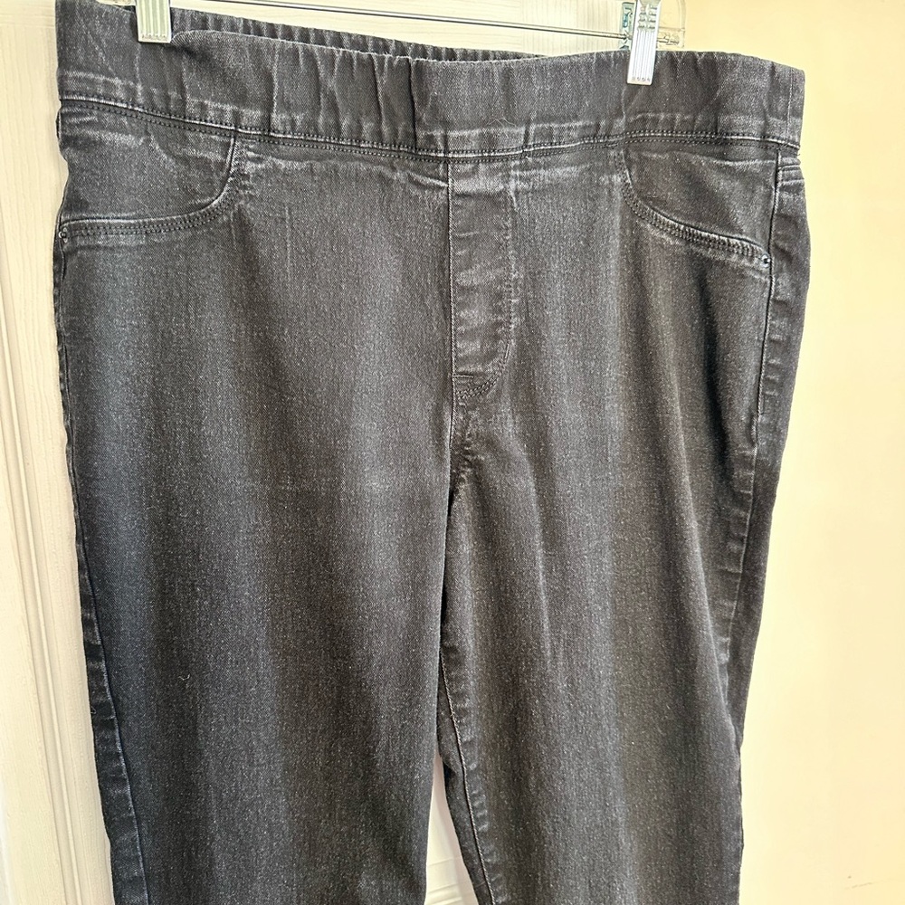 Old Navy Women's Skinny Jeans - Dark Blue - Picture 3 of 10